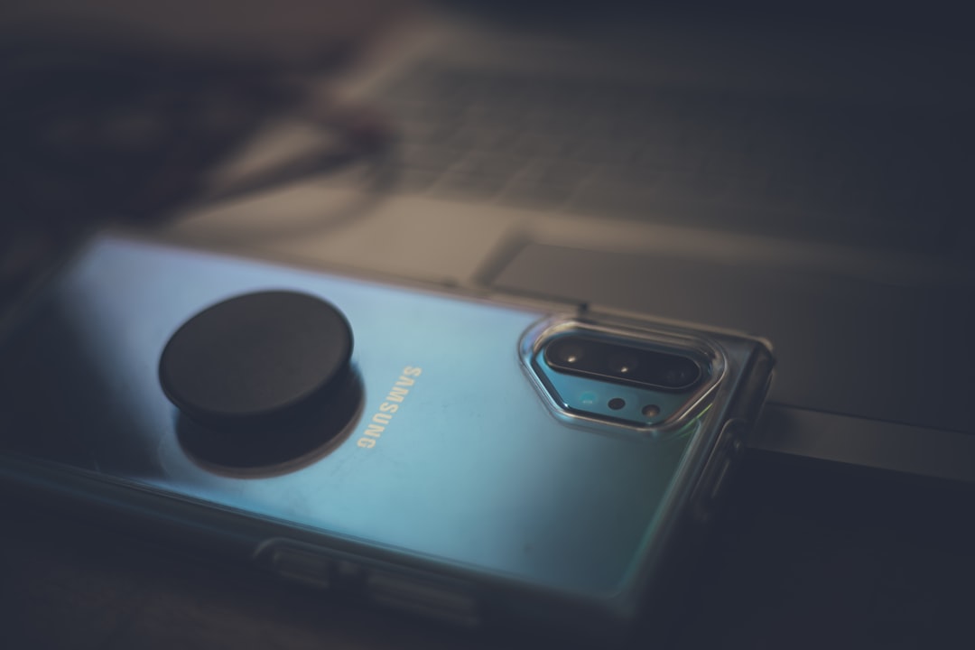 Photo Android phone with messaging app open