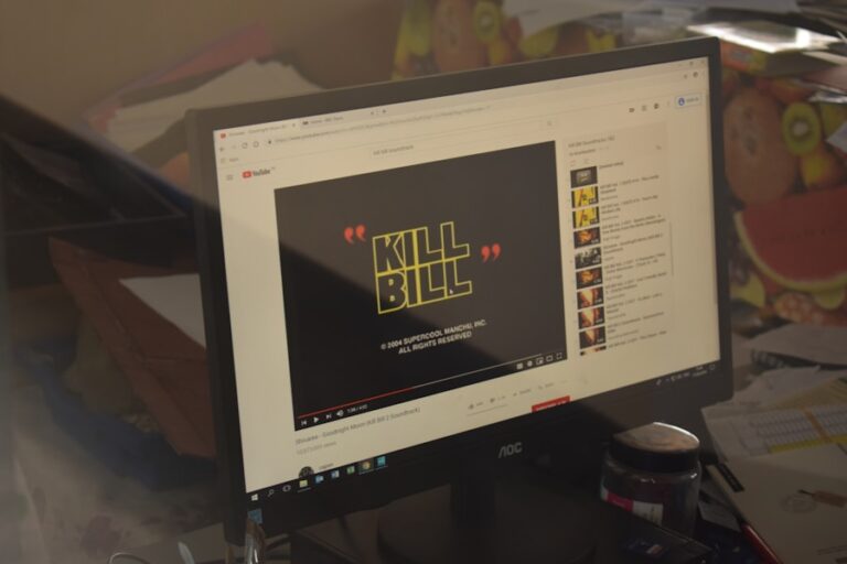Photo "can you play gifs on wallpaper windows 11"