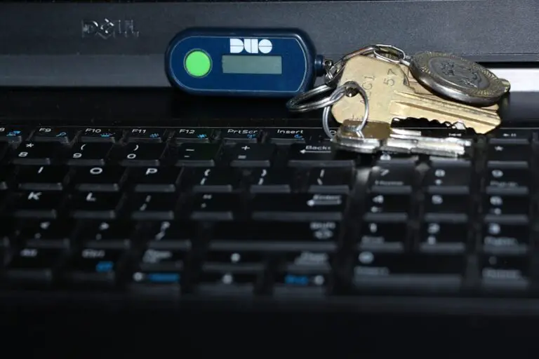 Photo "Can I change Windows 11 product key through registry?"