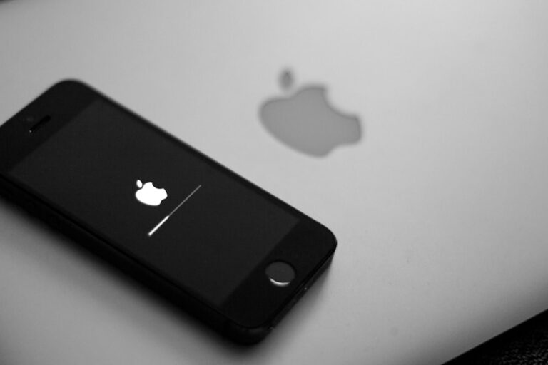 Photo "how to force restart iphone"