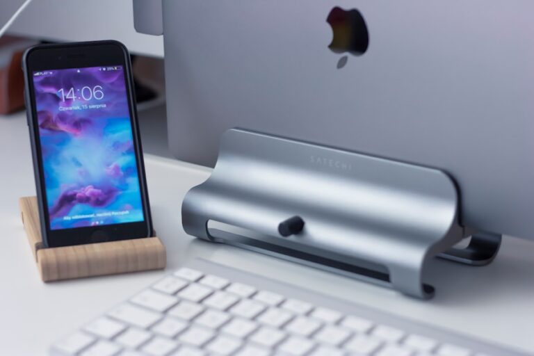 Photo "how to move files from iphone to pc"