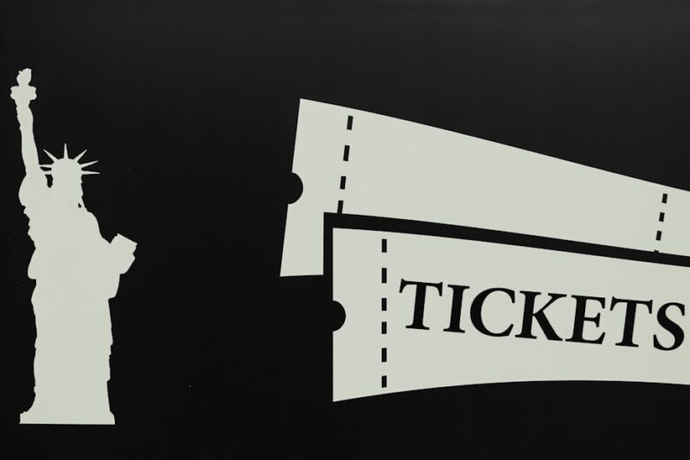 Photo "how to buy tickets online without getting scammed"