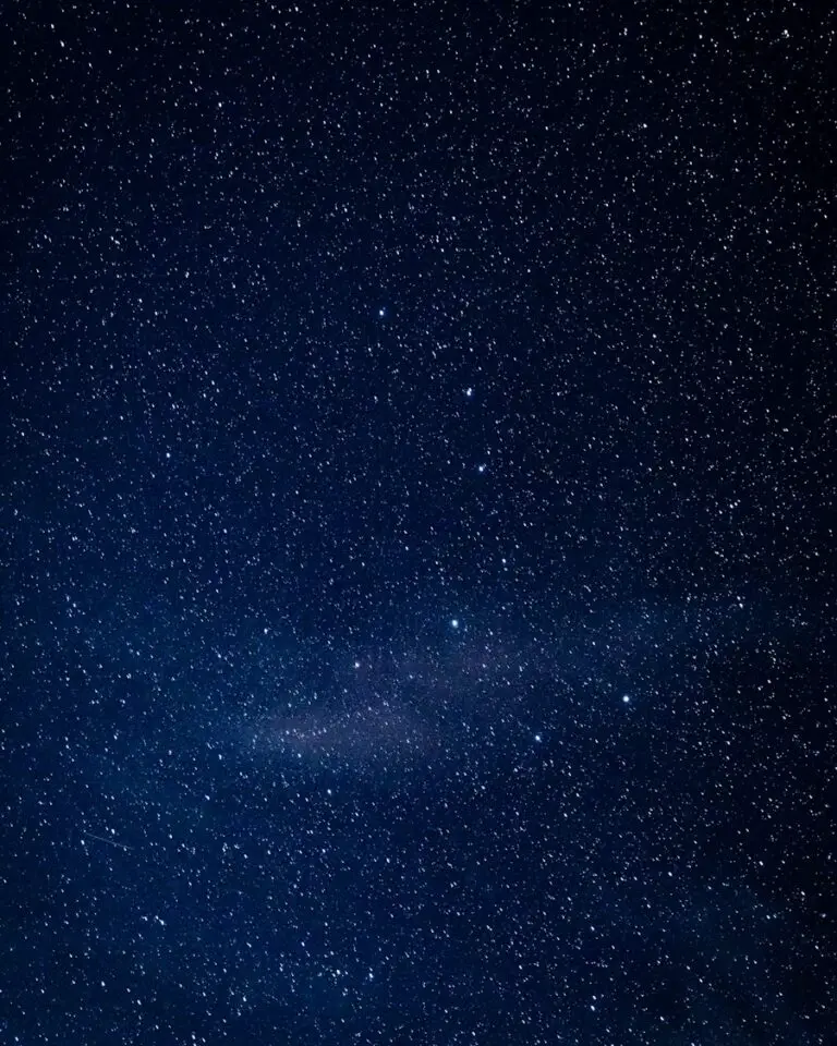Photo "how to free up space on android"
