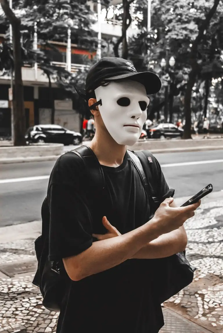 Photo "Can I sue someone for scamming me online?"