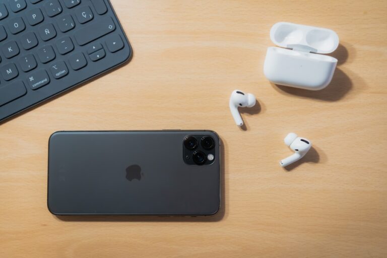 Photo "how to connect sony headphones to iphone"